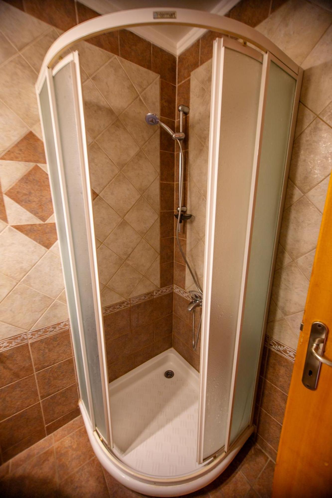 Xenia Palace Luxury Apartments Vrasná 외부 사진